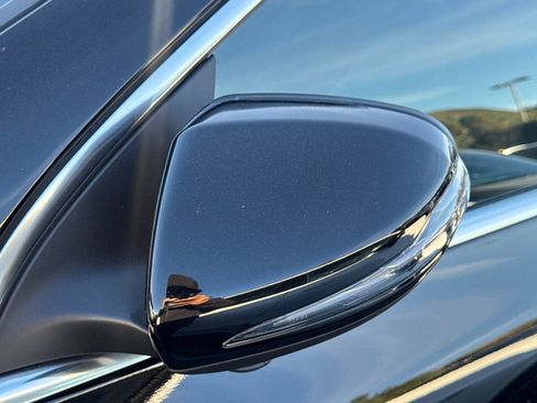 Used 2025 Mercedes-Benz GLA 250 image 16