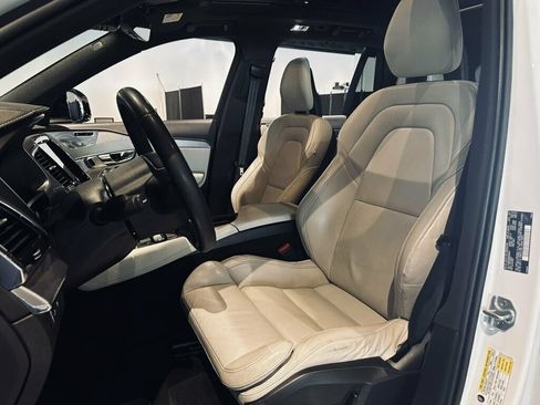 Used 2022 Volvo XC90 T8 R-Design w/ Advanced Package AWD/4WD image 12