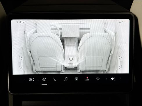 Used 2026 Tesla Model Y Long Range AWD/4WD image 35