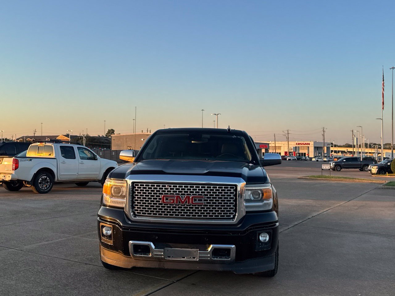 Used 2015 GMC Sierra 1500 Denali w/ Driver Alert Package RWD image 8
