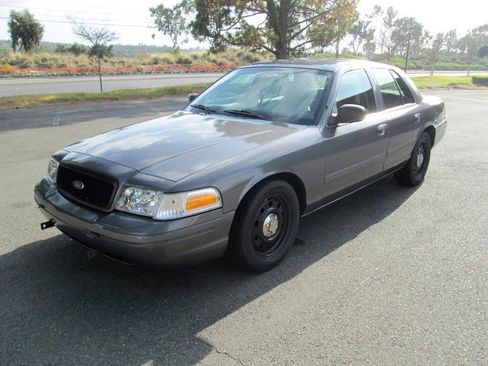 Used 2010 Ford Crown Victoria Police Interceptor image 1