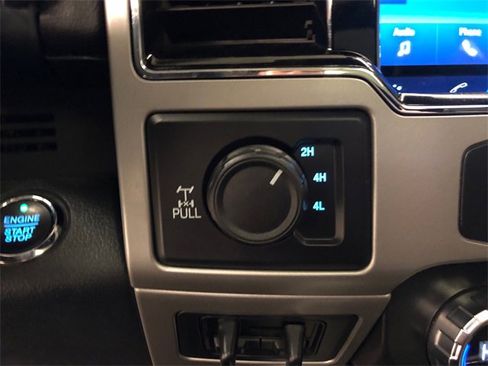 Used 2022 Ford F350 Lariat w/ Tremor Off-Road Package image 22