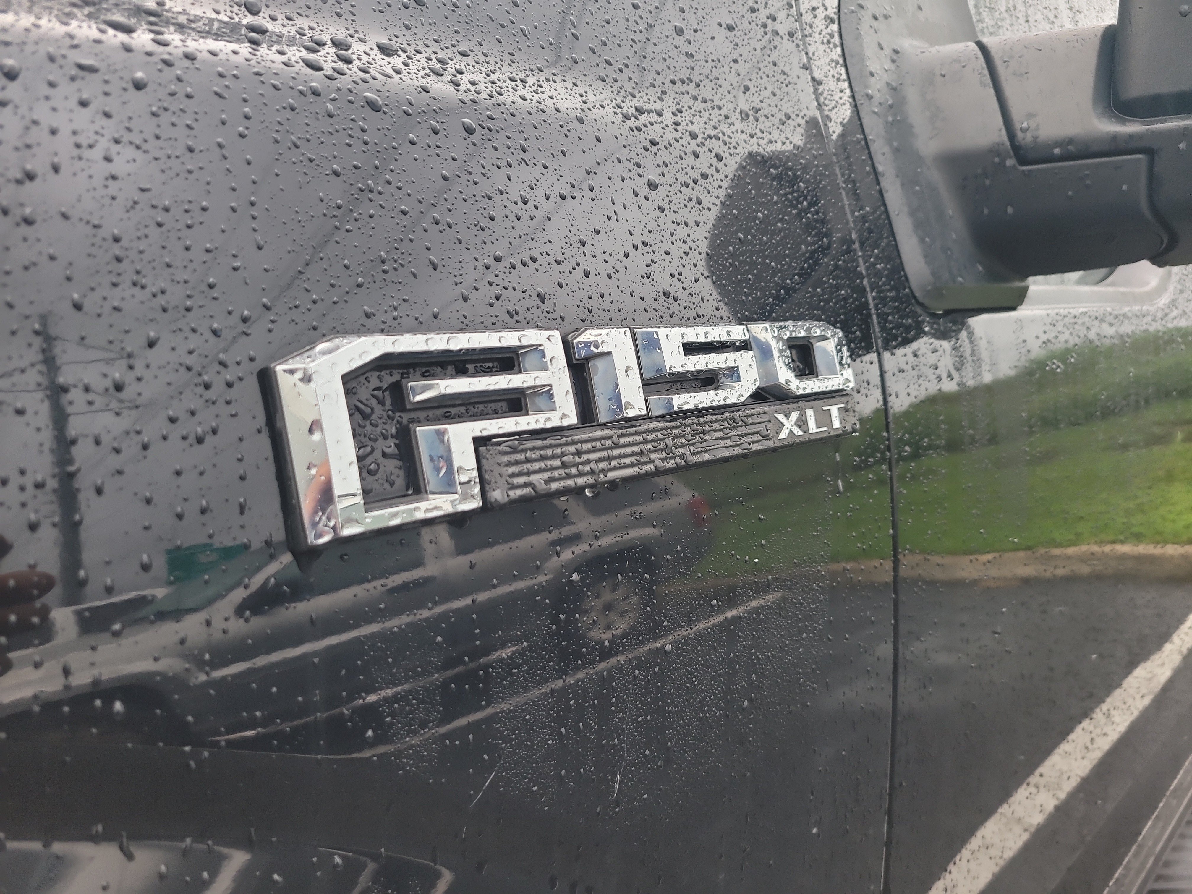 Used 2018 Ford F150 XLT w/ Equipment Group 302A Luxury RWD image 9