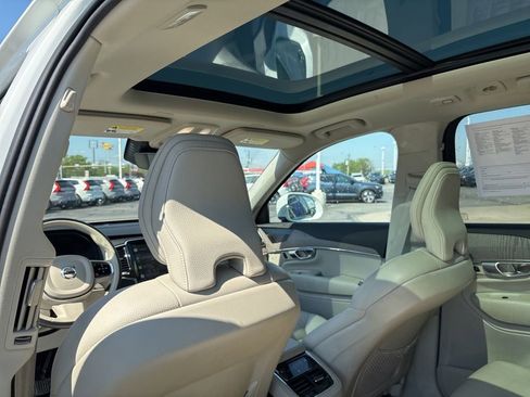 Used 2023 Volvo XC90 B6 Plus w/ Protection Package Premier AWD/4WD image 29