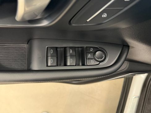 Used 2025 Buick Enclave Preferred FWD image 12