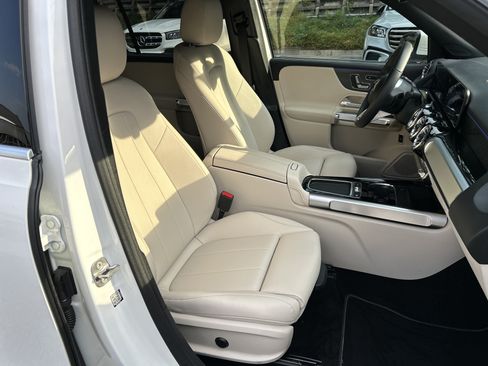 Certified 2024 Mercedes-Benz GLB 250 image 49