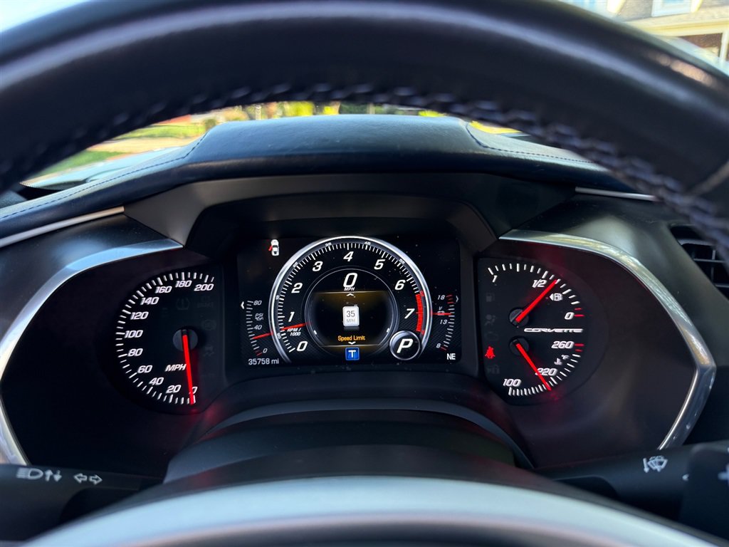 Used 2017 Chevrolet Corvette Stingray Coupe RWD image 40
