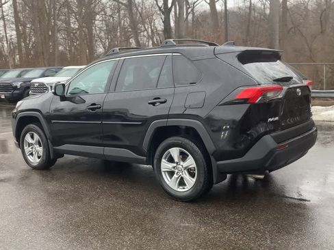 Used 2024 Toyota RAV4 XLE w/ Convenience Package image 9