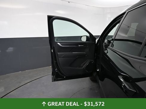Used 2025 GMC Acadia Elevation FWD image 28