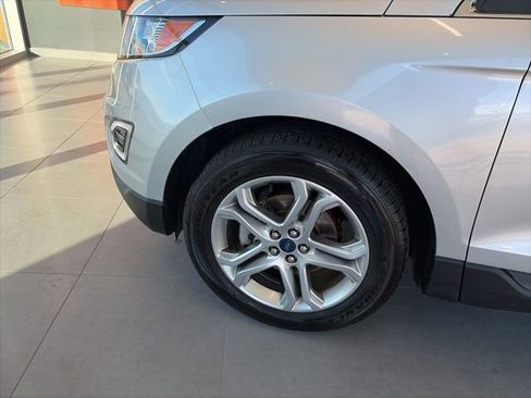 Used 2018 Ford Edge Titanium image 35