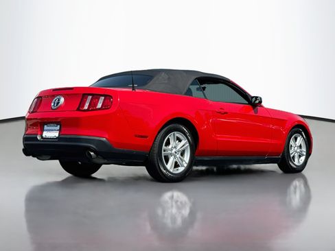 Used 2012 Ford Mustang Convertible RWD image 7