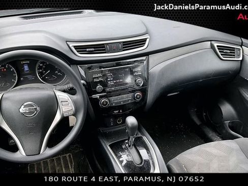 Used 2016 Nissan Rogue S AWD/4WD image 6
