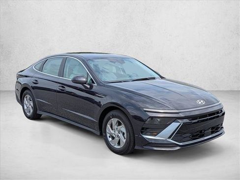 New 2026 Hyundai Sonata SE FWD image 3