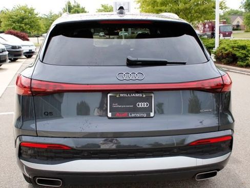Used 2025 Audi Q5 Premium w/ Convenience Package AWD/4WD image 4