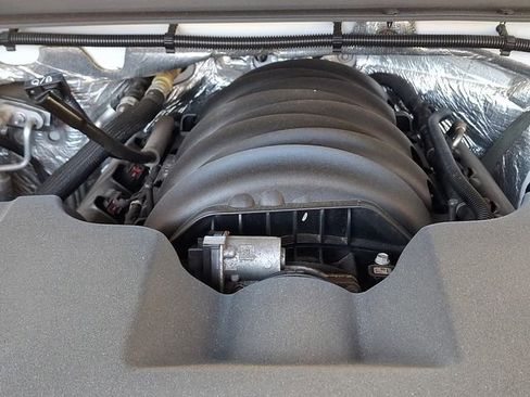 Used 2015 GMC Yukon SLE image 29