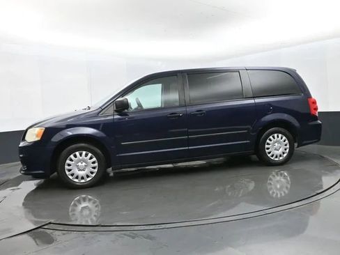 Used 2012 Dodge Grand Caravan American Value Package FWD image 5