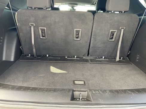 Used 2023 Chevrolet Traverse LT FWD image 22