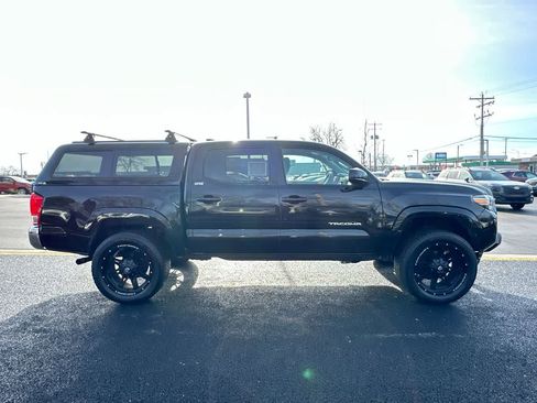 Used 2016 Toyota Tacoma SR5 image 15