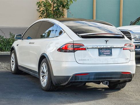 Used 2017 Tesla Model X 75D image 4