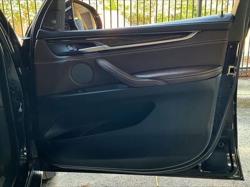 Used 2017 BMW X5 xDrive35i image 23