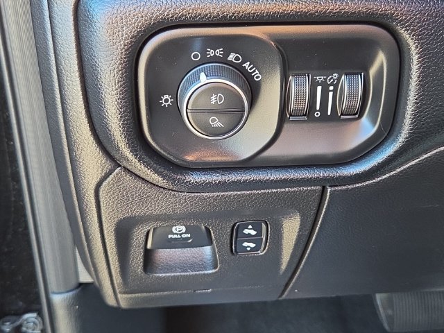 Used 2019 RAM 1500 Big Horn AWD/4WD image 27