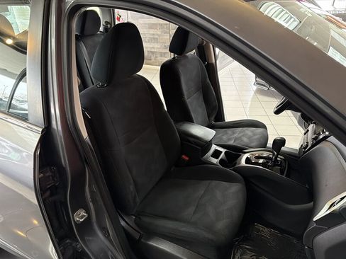 Used 2016 Nissan Rogue S image 23