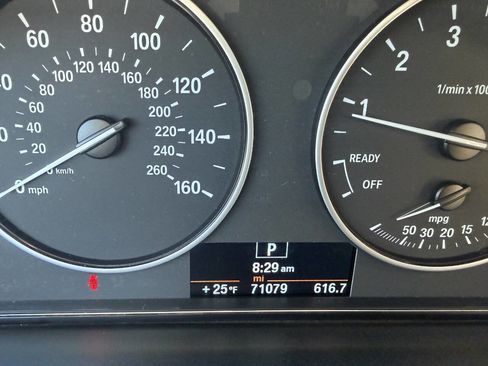 Used 2014 BMW 320i xDrive Sedan image 14