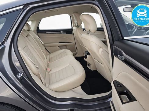 Used 2014 Ford Fusion SE w/ Equipment Group 202A image 6