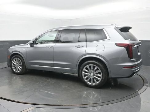 Certified 2025 Cadillac XT6 Premium Luxury w/ Technology Package AWD/4WD image 3