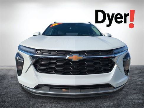 Certified 2025 Chevrolet Trax LT image 9