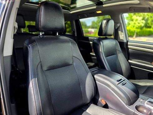 Used 2019 Toyota Highlander Limited Platinum AWD/4WD image 33