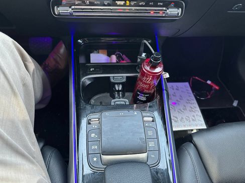 Used 2021 Mercedes-Benz GLB 250 w/ Premium Package image 15