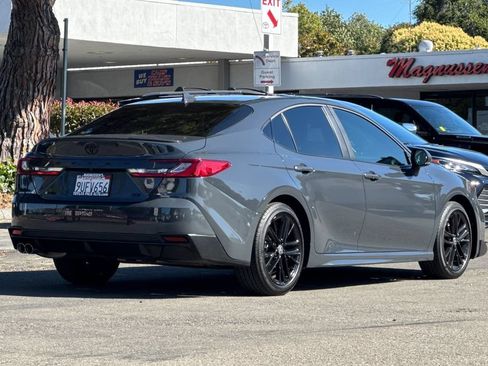 Certified 2025 Toyota Camry SE FWD image 3