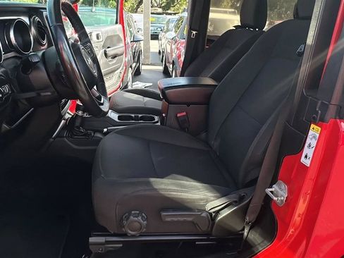 Used 2019 Jeep Wrangler Sport AWD/4WD image 22