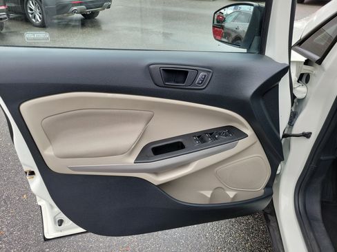 Used 2018 Ford EcoSport S image 5