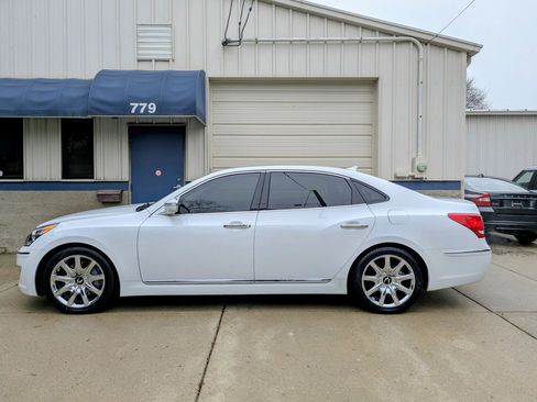 Used 2013 Hyundai Equus Signature image 2