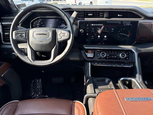 Used 2025 GMC Sierra 2500 Denali Ultimate AWD/4WD image 3