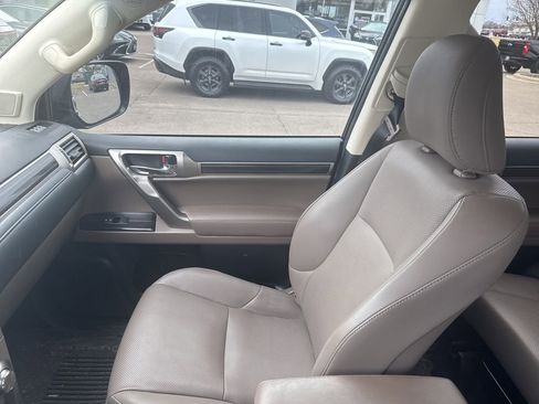 Used 2021 Lexus GX 460 Premium w/ Premium Package image 26