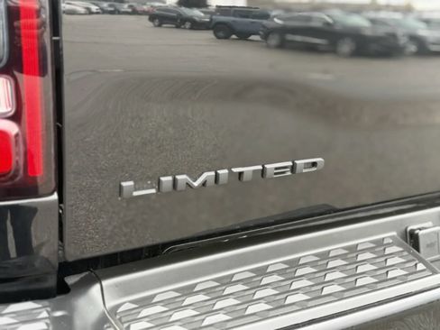 Used 2024 RAM 2500 Limited AWD/4WD image 49