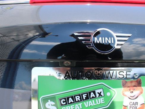 Used 2019 MINI Cooper S w/ Signature Upholstery Package FWD image 7
