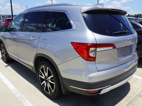 Used 2019 Honda Pilot Touring image 8