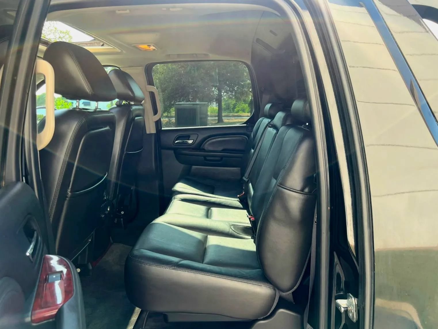 Used 2007 Cadillac Escalade EXT w/ Information Package AWD/4WD image 39