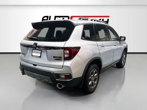 Used 2024 Honda Passport TrailSport image 7