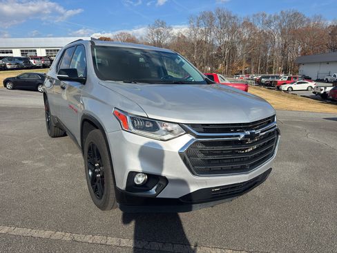 Used 2020 Chevrolet Traverse Premier w/ Redline Edition image 2