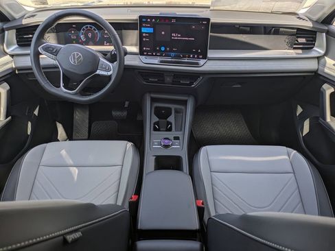 New 2026 Volkswagen Tiguan SE AWD/4WD image 15