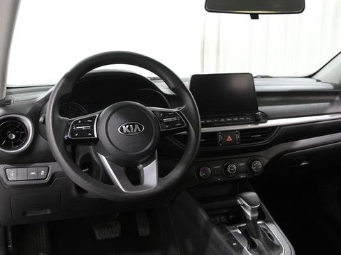 Used 2021 Kia Forte LXS image 6