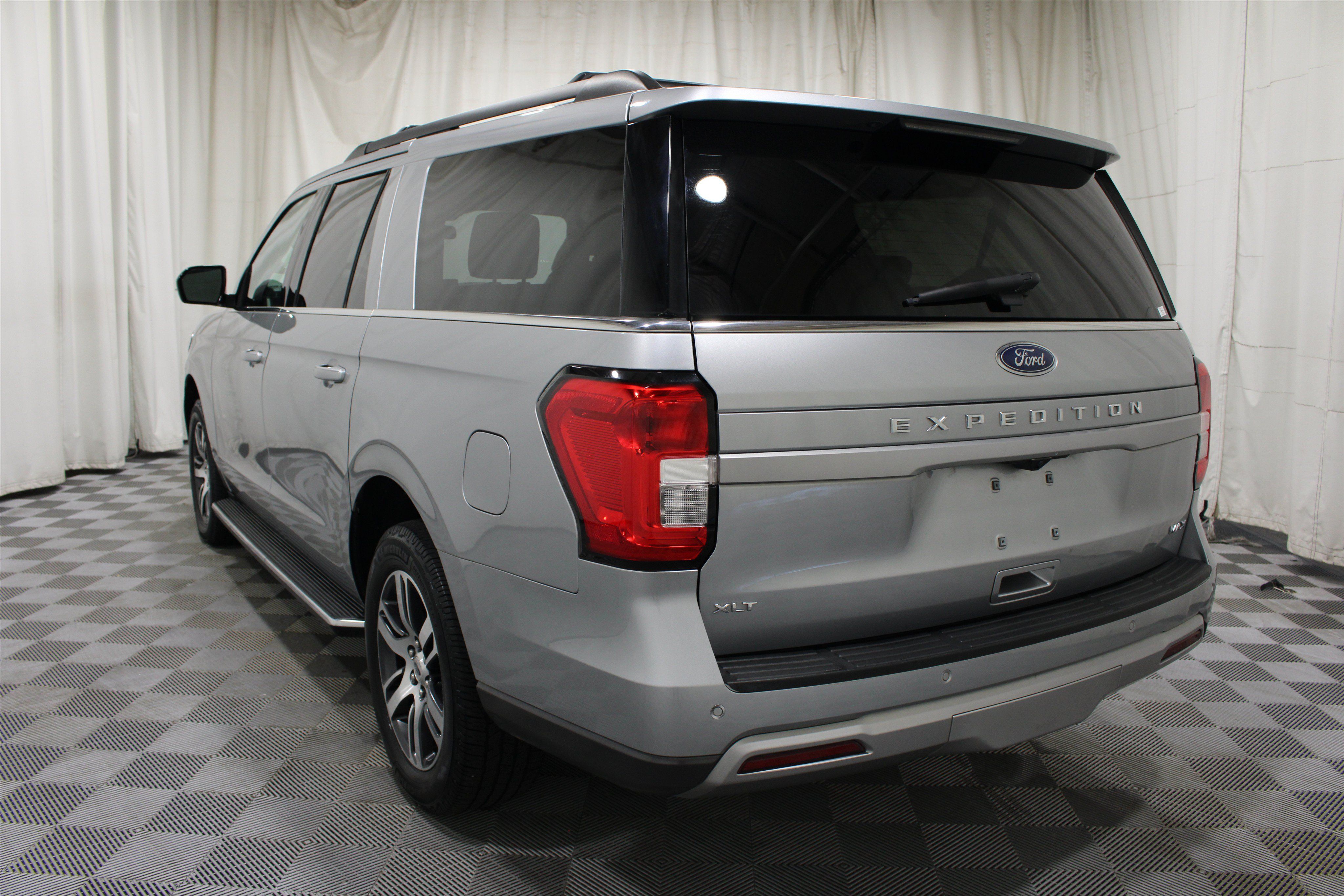 Used 2022 Ford Expedition Max XLT AWD/4WD image 36