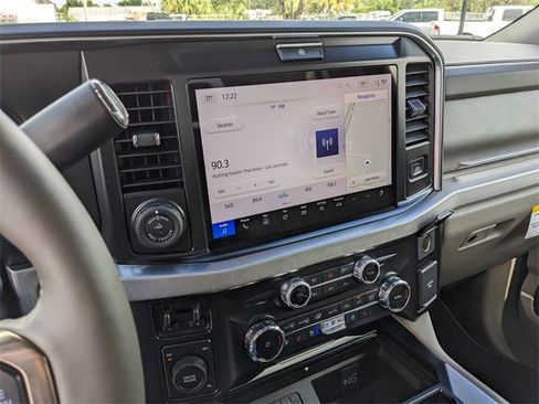 Used 2026 Ford F450 Platinum w/ Platinum Plus Package image 24