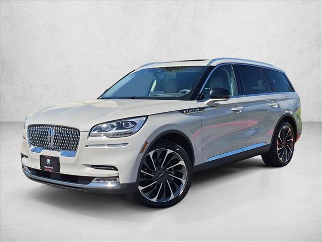 Used 2020 Lincoln Aviator Reserve w/ Equipment Group 202A AWD/4WD image 2