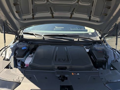 New 2026 Hyundai Ioniq 5 SE AWD/4WD image 16